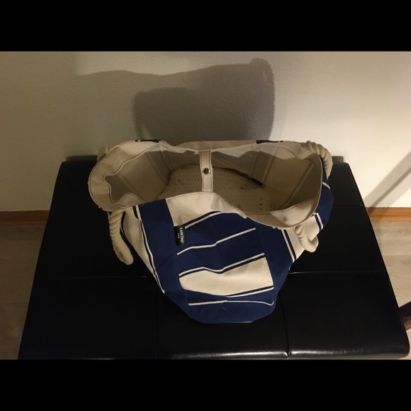 All Purpose Canvas Travel Bag - Picture 2 of 5
